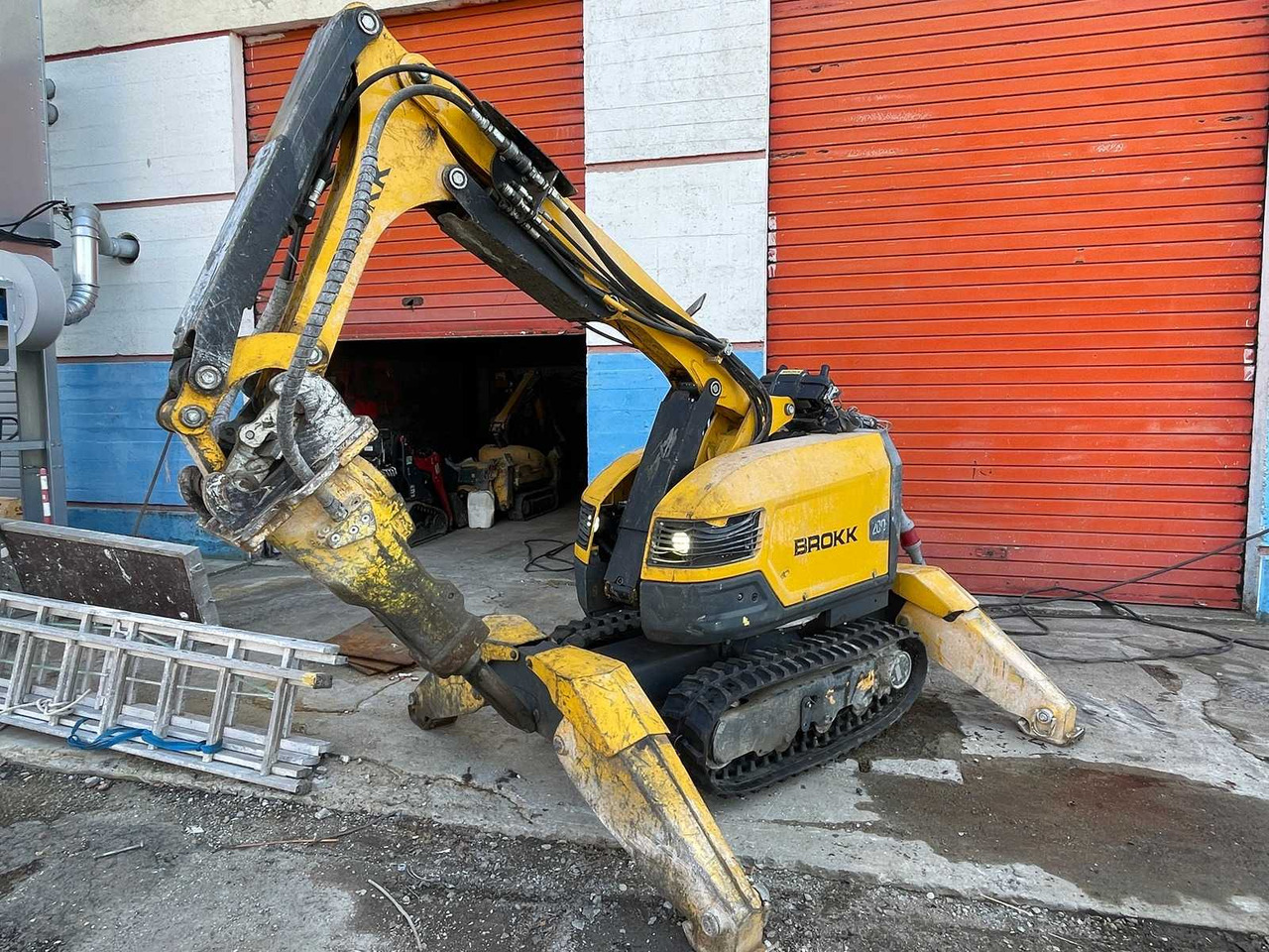 BROKK 200 - Minigraver: bilde 1 BROKK 200 - Minigraver: bilde 1