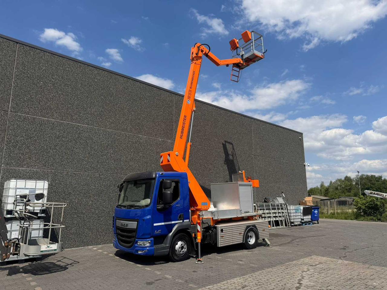 DAF LF 180 Hubmeister HM 19 TK - Lift: bilde 1 DAF LF 180 Hubmeister HM 19 TK - Lift: bilde 1