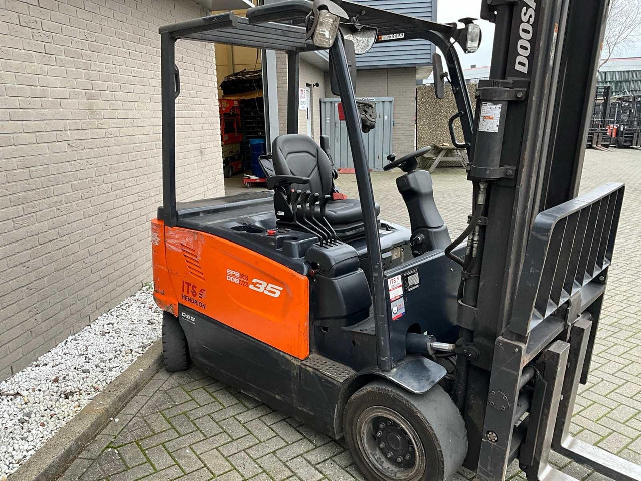 DOOSAN - B35X-7 - FORKLIFT - Gaffeltruck: bilde 5 DOOSAN - B35X-7 - FORKLIFT - Gaffeltruck: bilde 5