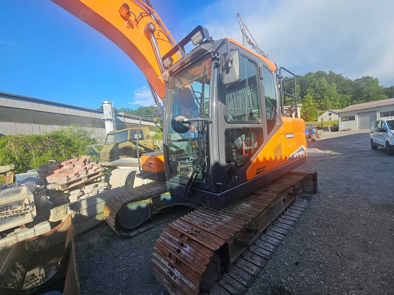 DOOSAN DX140LCR-7 - Beltegraver: bilde 1 DOOSAN DX140LCR-7 - Beltegraver: bilde 1