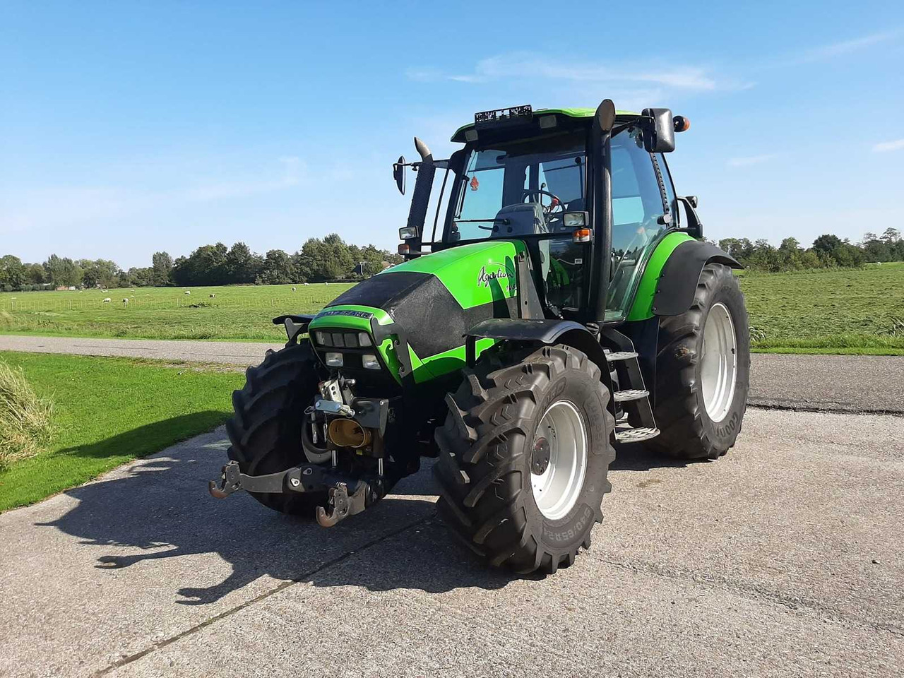 Deutz-Fahr Agrotron 108 - Traktor: bilde 3 Deutz-Fahr Agrotron 108 - Traktor: bilde 3