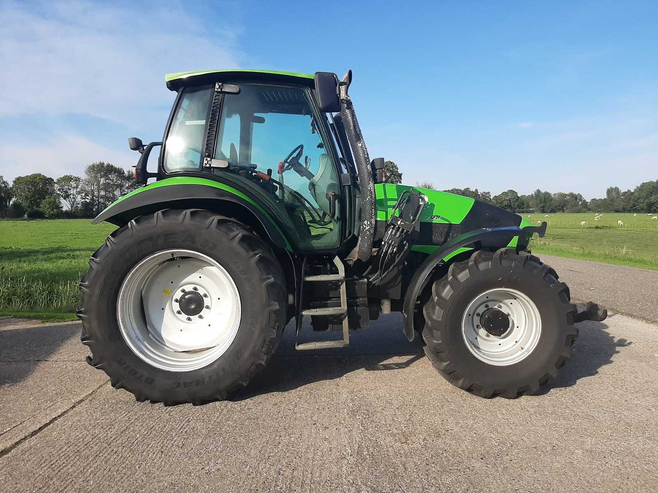 Deutz-Fahr Agrotron 108 - Traktor: bilde 5 Deutz-Fahr Agrotron 108 - Traktor: bilde 5