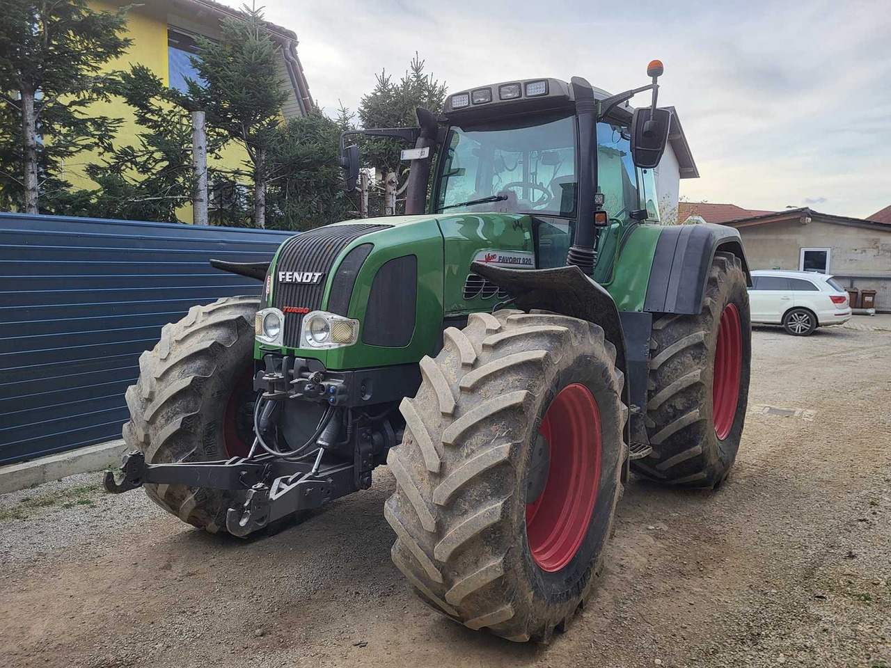 FENDT - 920 FAVORIT VARIO - 4-WHEEL DRIVE TRACTOR - 2009 - Traktor: bilde 1 FENDT - 920 FAVORIT VARIO - 4-WHEEL DRIVE TRACTOR - 2009 - Traktor: bilde 1