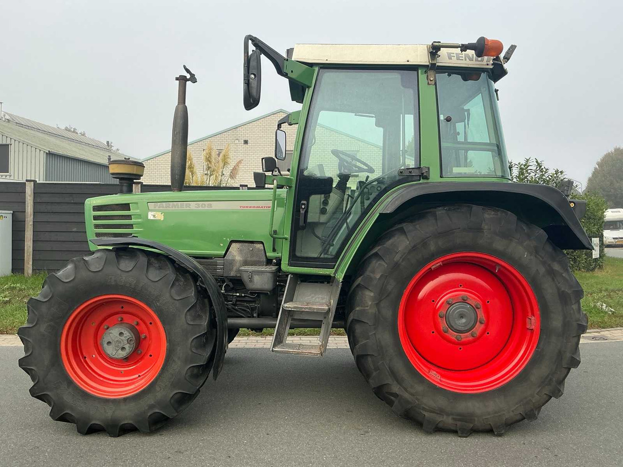 Fendt 308 Turbomatik - Traktor: bilde 2 Fendt 308 Turbomatik - Traktor: bilde 2