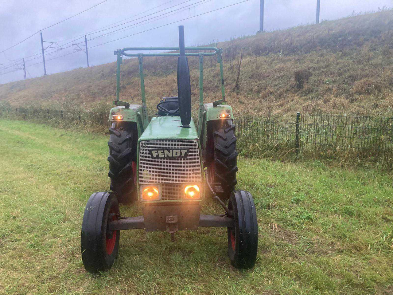 Fendt Farmer 102 - Traktor: bilde 3 Fendt Farmer 102 - Traktor: bilde 3