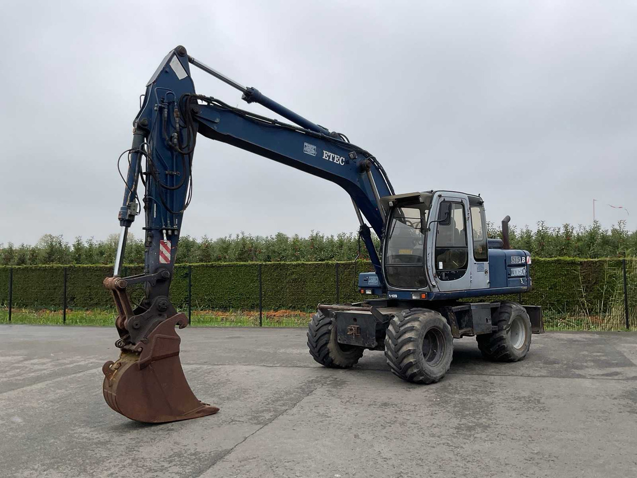 Fiat Hitachi Etec 815B - Hjulgraver: bilde 2 Fiat Hitachi Etec 815B - Hjulgraver: bilde 2