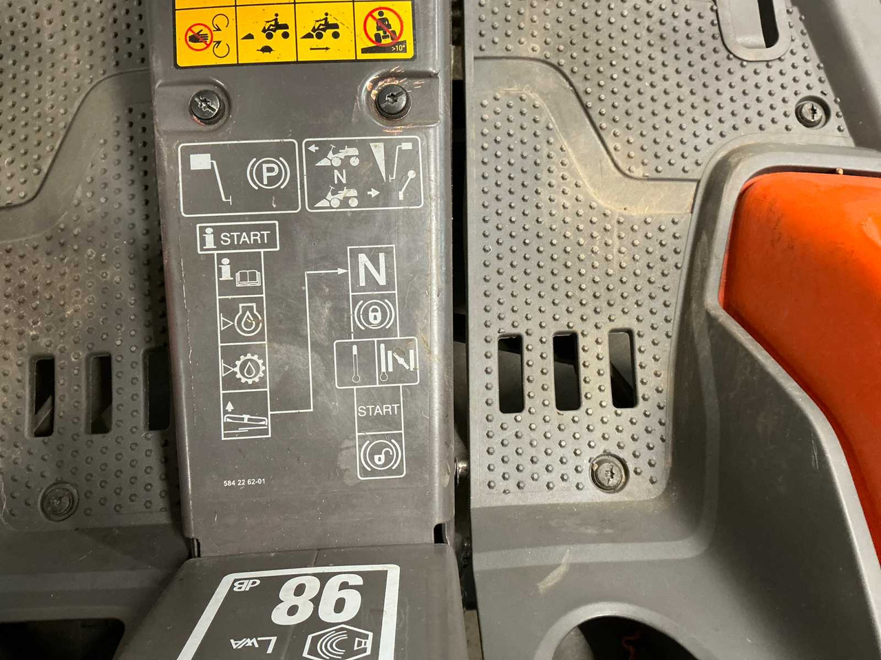 Gressklipper Husqvarna R316T: bilde 11