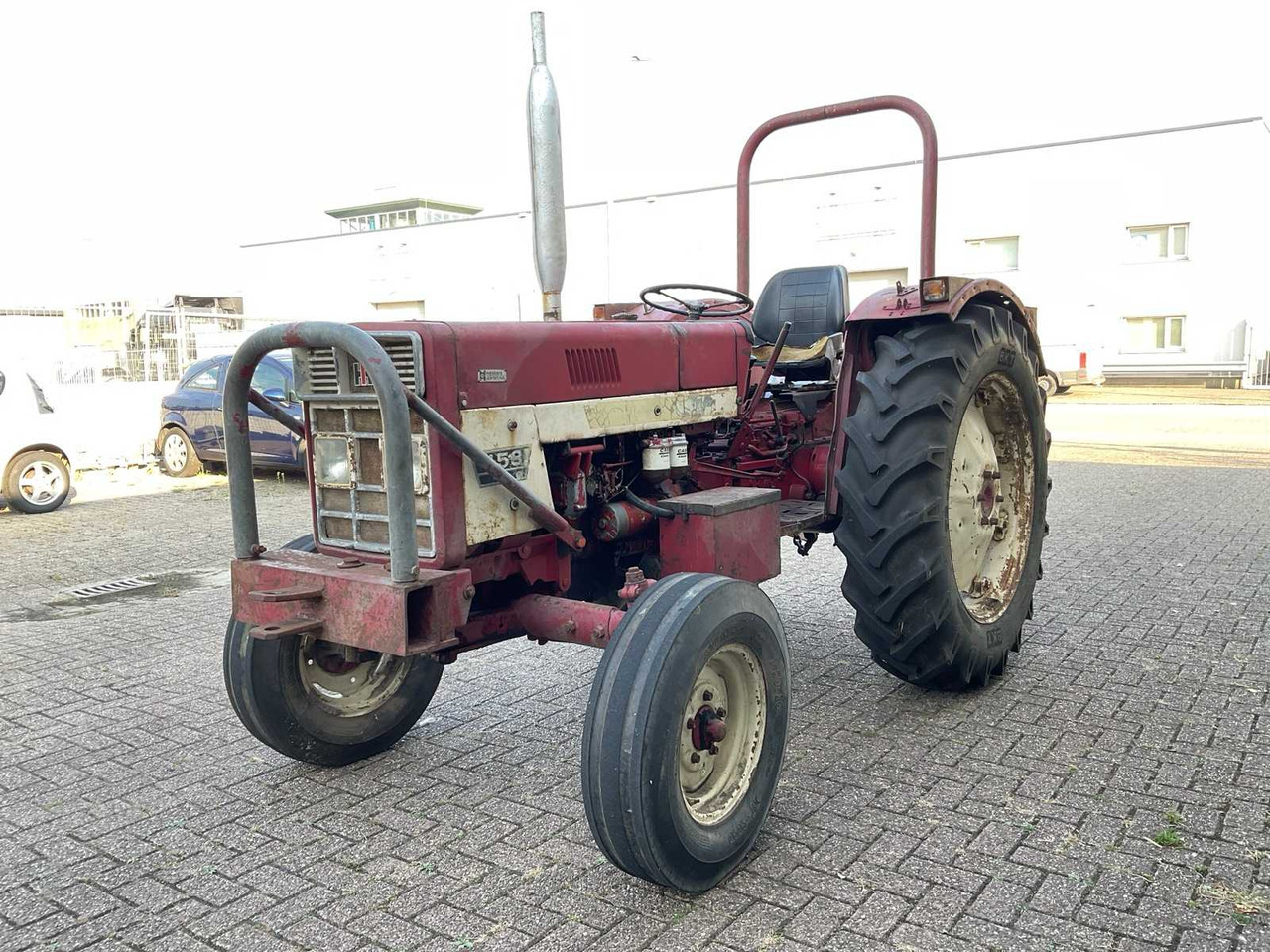 International 453 - Traktor: bilde 2 International 453 - Traktor: bilde 2