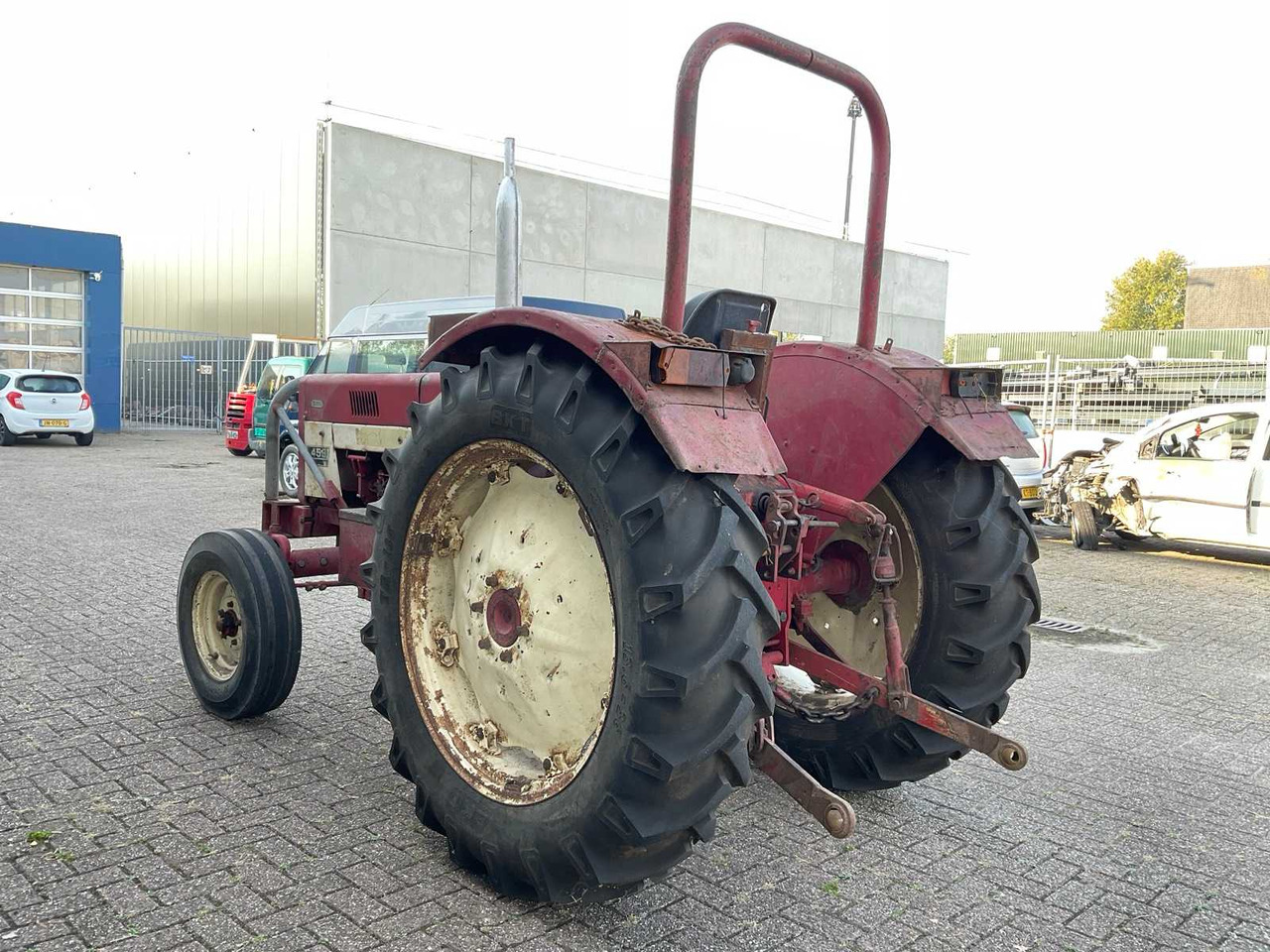 International 453 - Traktor: bilde 5 International 453 - Traktor: bilde 5