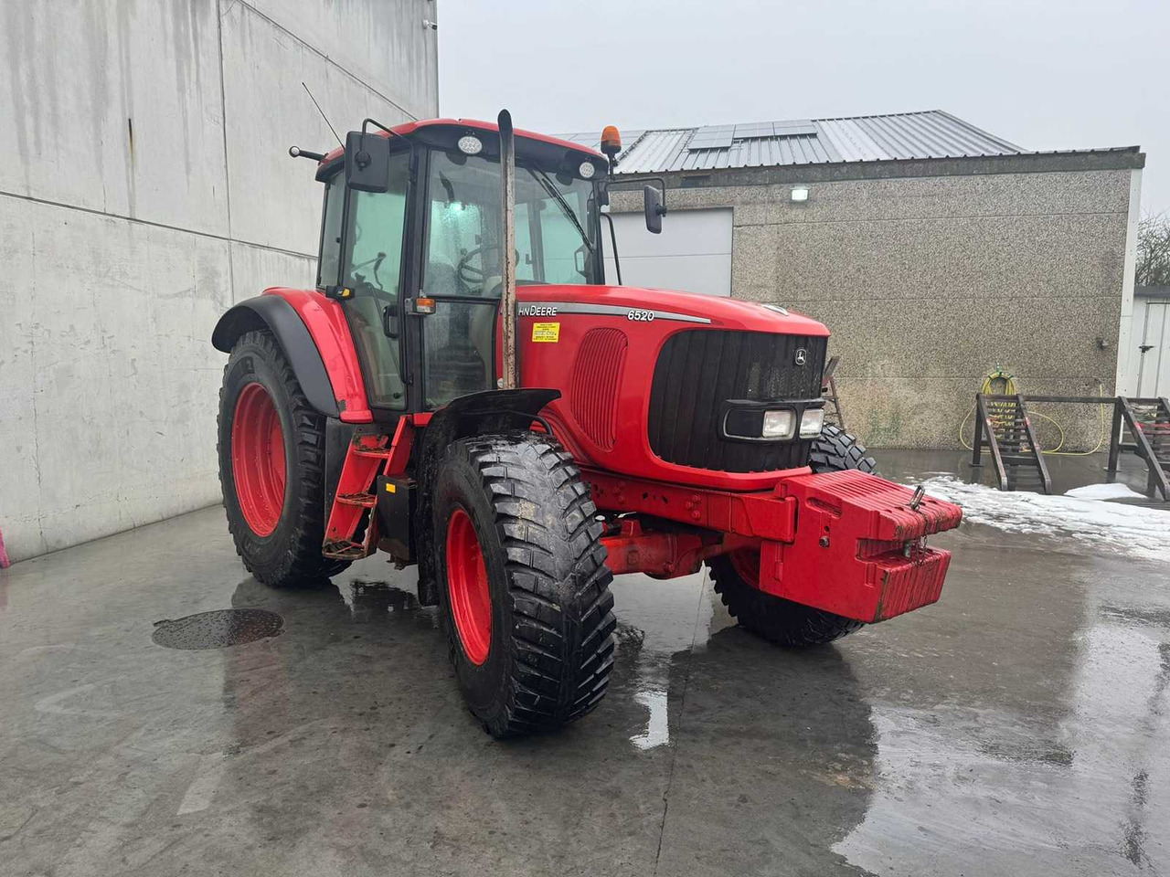 JOHN DEERE - 6520 - 4-WHEEL DRIVE TRACTOR - 2002 - Traktor: bilde 4 JOHN DEERE - 6520 - 4-WHEEL DRIVE TRACTOR - 2002 - Traktor: bilde 4