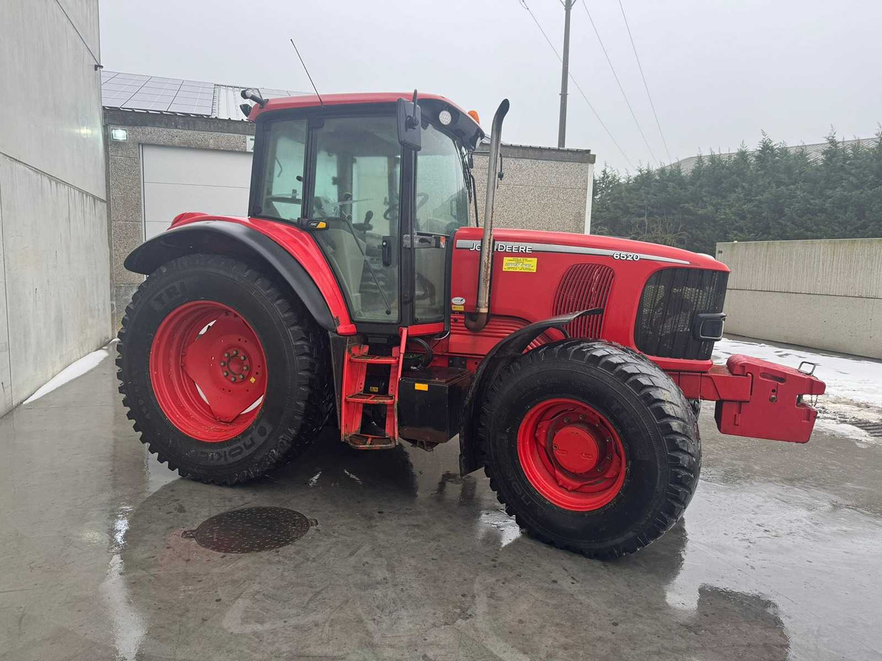 JOHN DEERE - 6520 - 4-WHEEL DRIVE TRACTOR - 2002 - Traktor: bilde 5 JOHN DEERE - 6520 - 4-WHEEL DRIVE TRACTOR - 2002 - Traktor: bilde 5