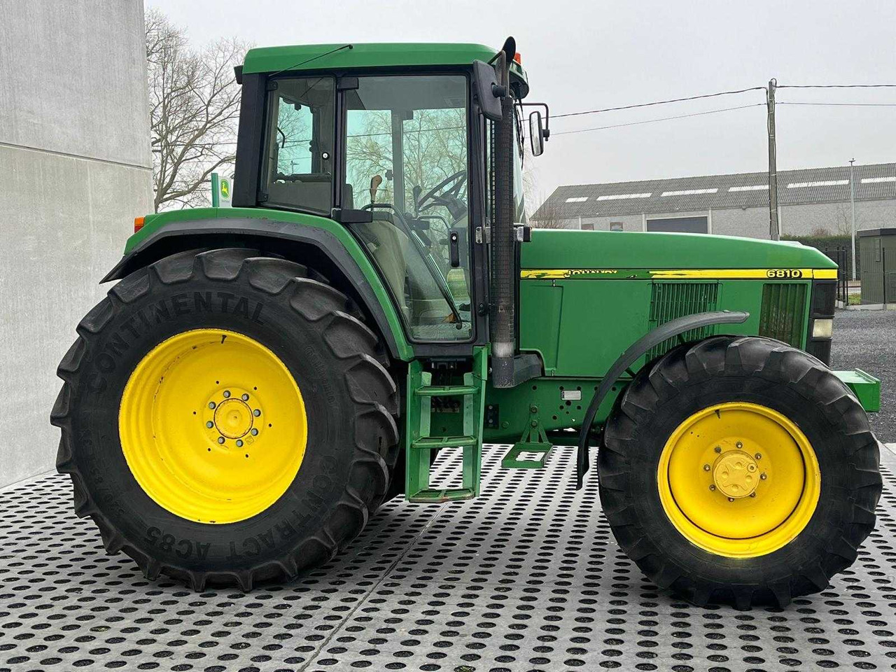 JOHN DEERE - 6810 - 4-WHEEL DRIVE TRACTOR - 1999 - Traktor: bilde 5 JOHN DEERE - 6810 - 4-WHEEL DRIVE TRACTOR - 1999 - Traktor: bilde 5