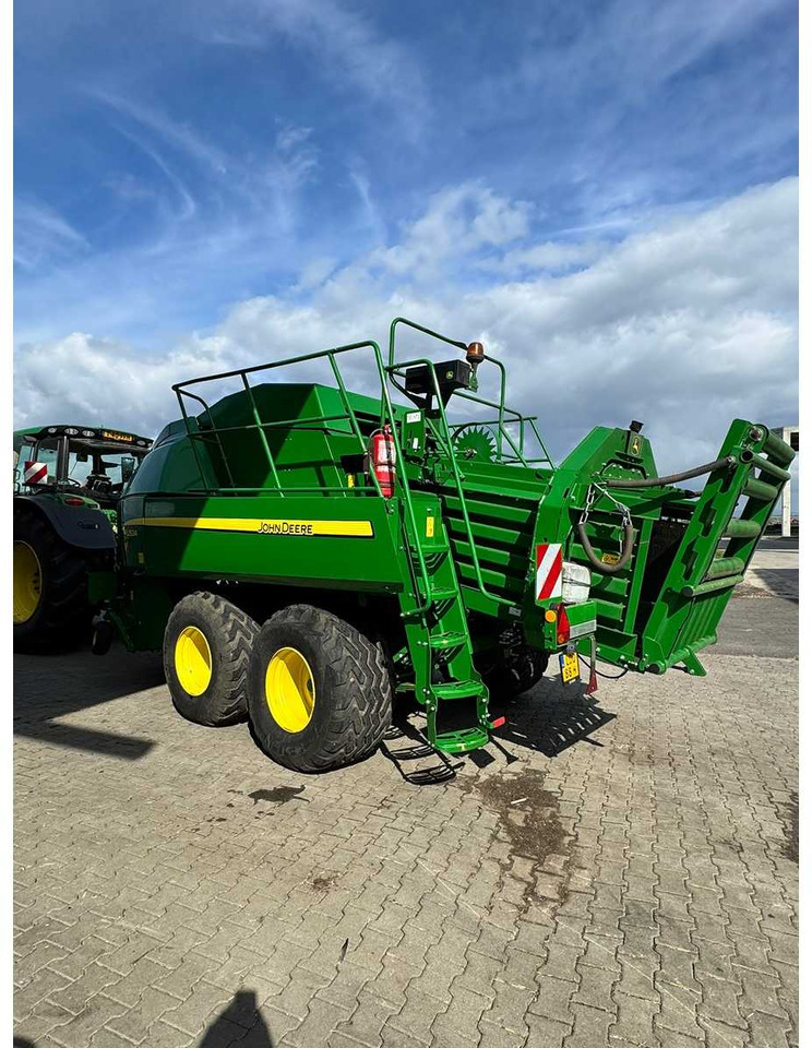 JOHN DEERE L1534P - Firkantpresse: bilde 1 JOHN DEERE L1534P - Firkantpresse: bilde 1