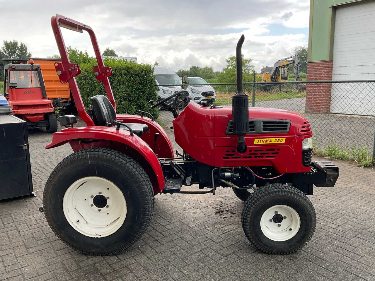 Jinma 250 - Minitraktor: bilde 5 Jinma 250 - Minitraktor: bilde 5