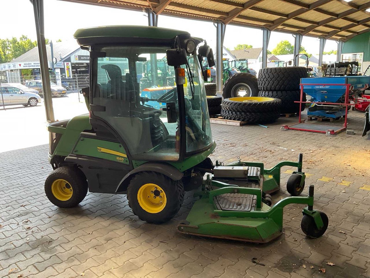 John Deere 1585 TerrainCut - Gressklipper: bilde 5 John Deere 1585 TerrainCut - Gressklipper: bilde 5