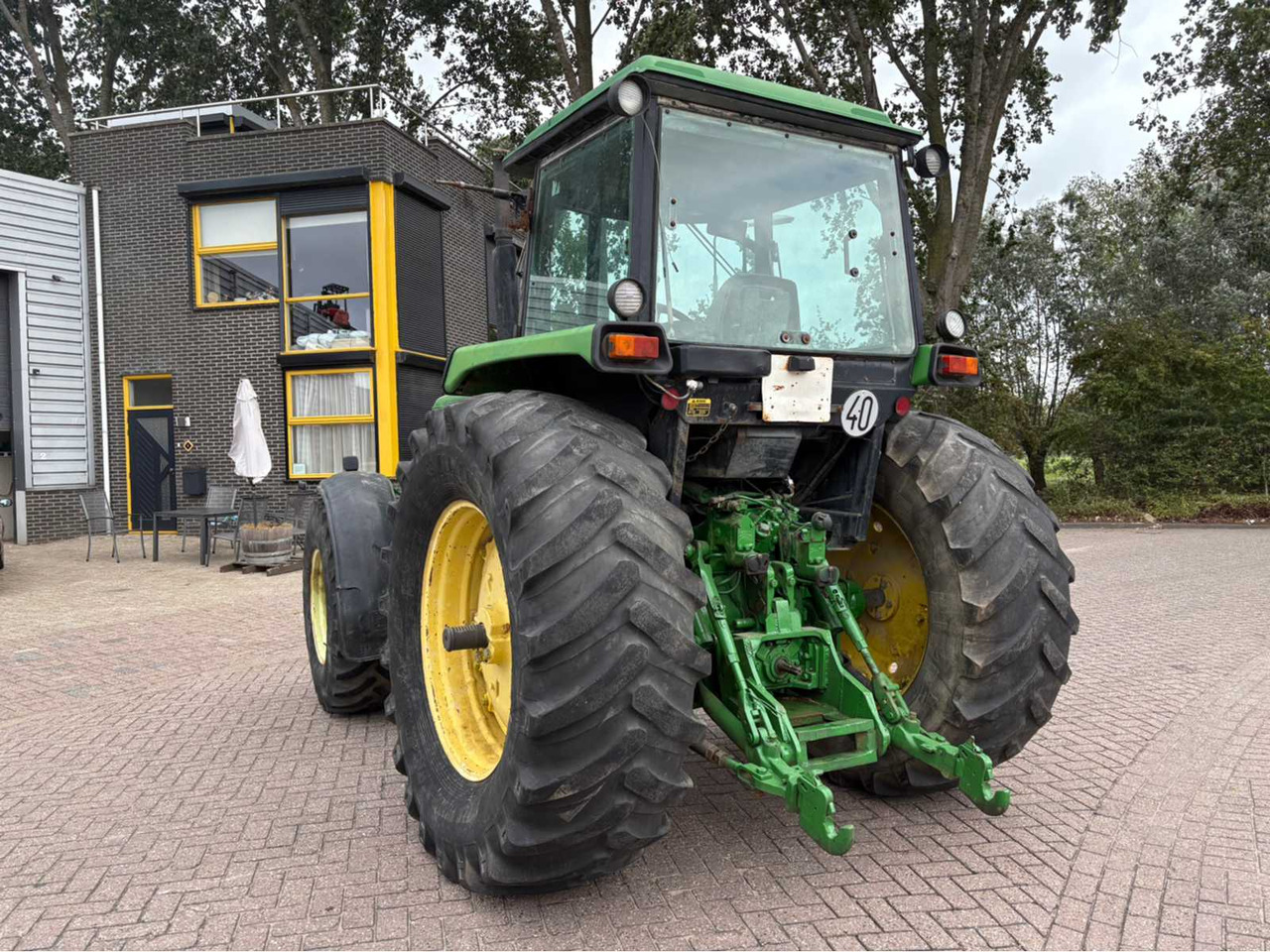 John Deere 4050 - Traktor: bilde 5 John Deere 4050 - Traktor: bilde 5