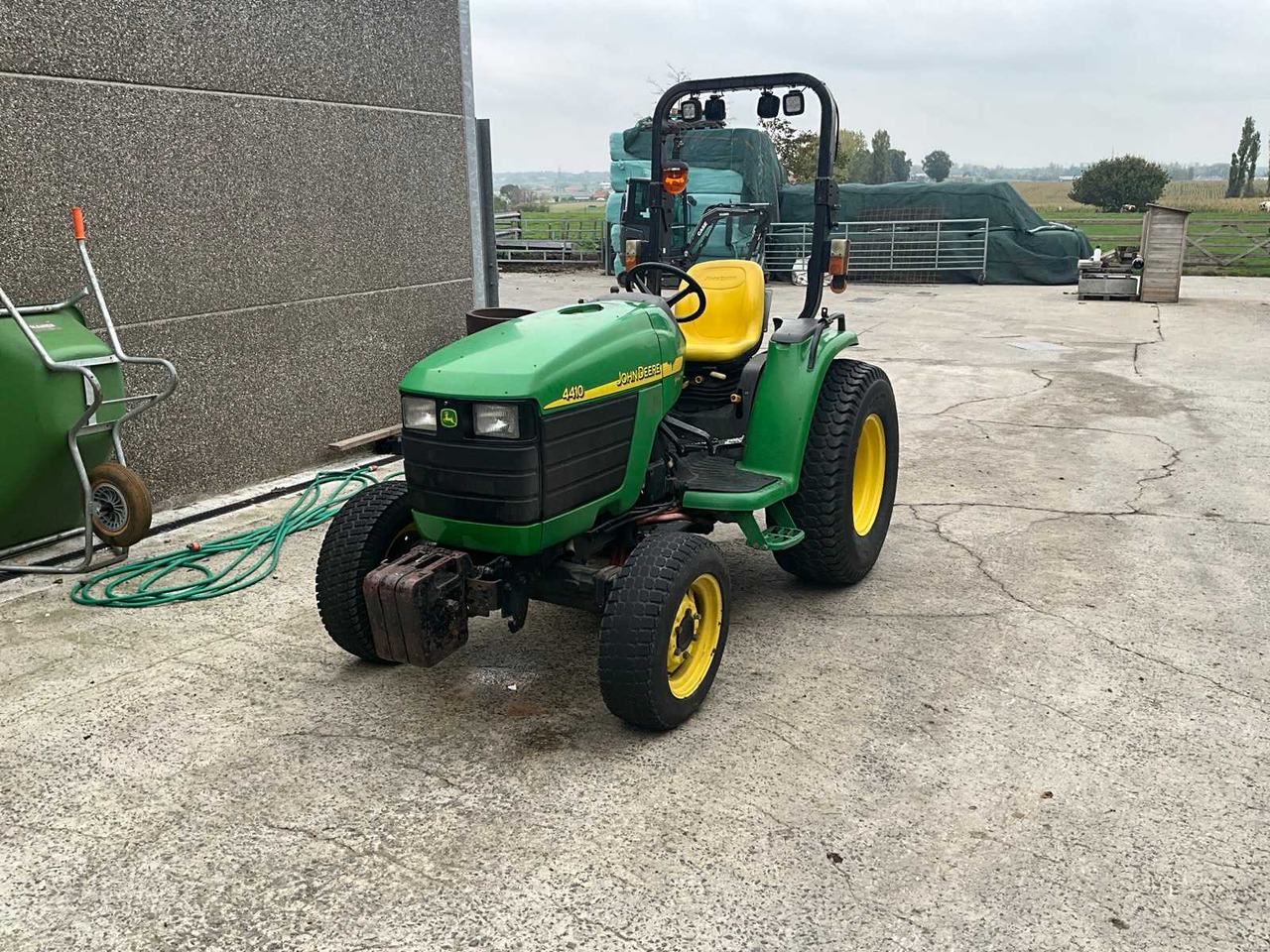 John Deere 4410 - Minitraktor: bilde 1 John Deere 4410 - Minitraktor: bilde 1