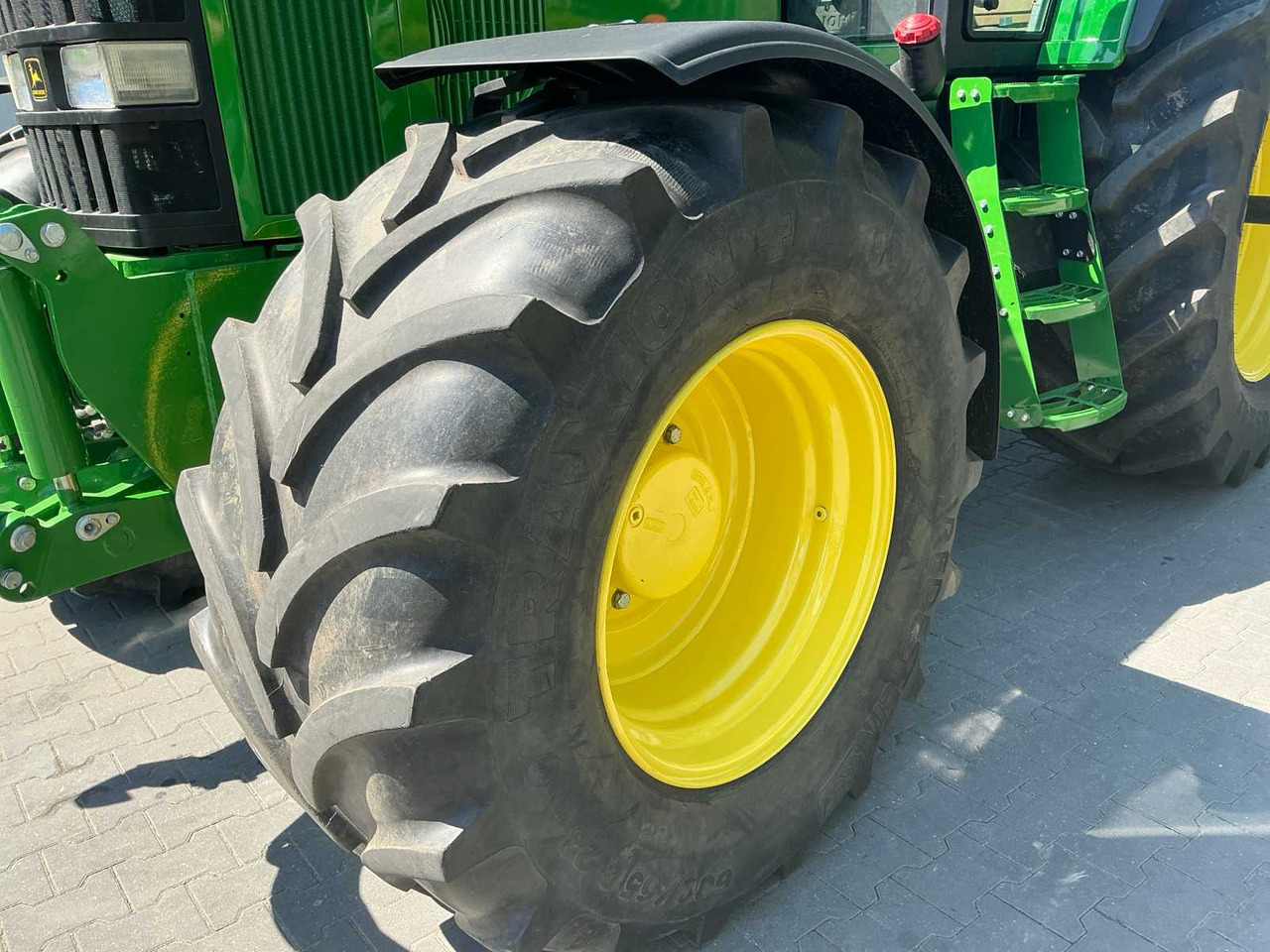 Traktor John Deere 7710: bilde 7