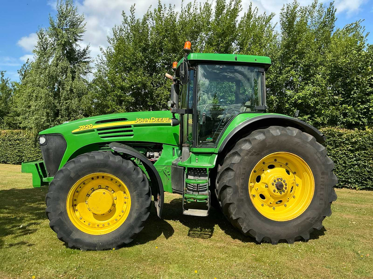 John Deere 7920 - Traktor: bilde 2 John Deere 7920 - Traktor: bilde 2