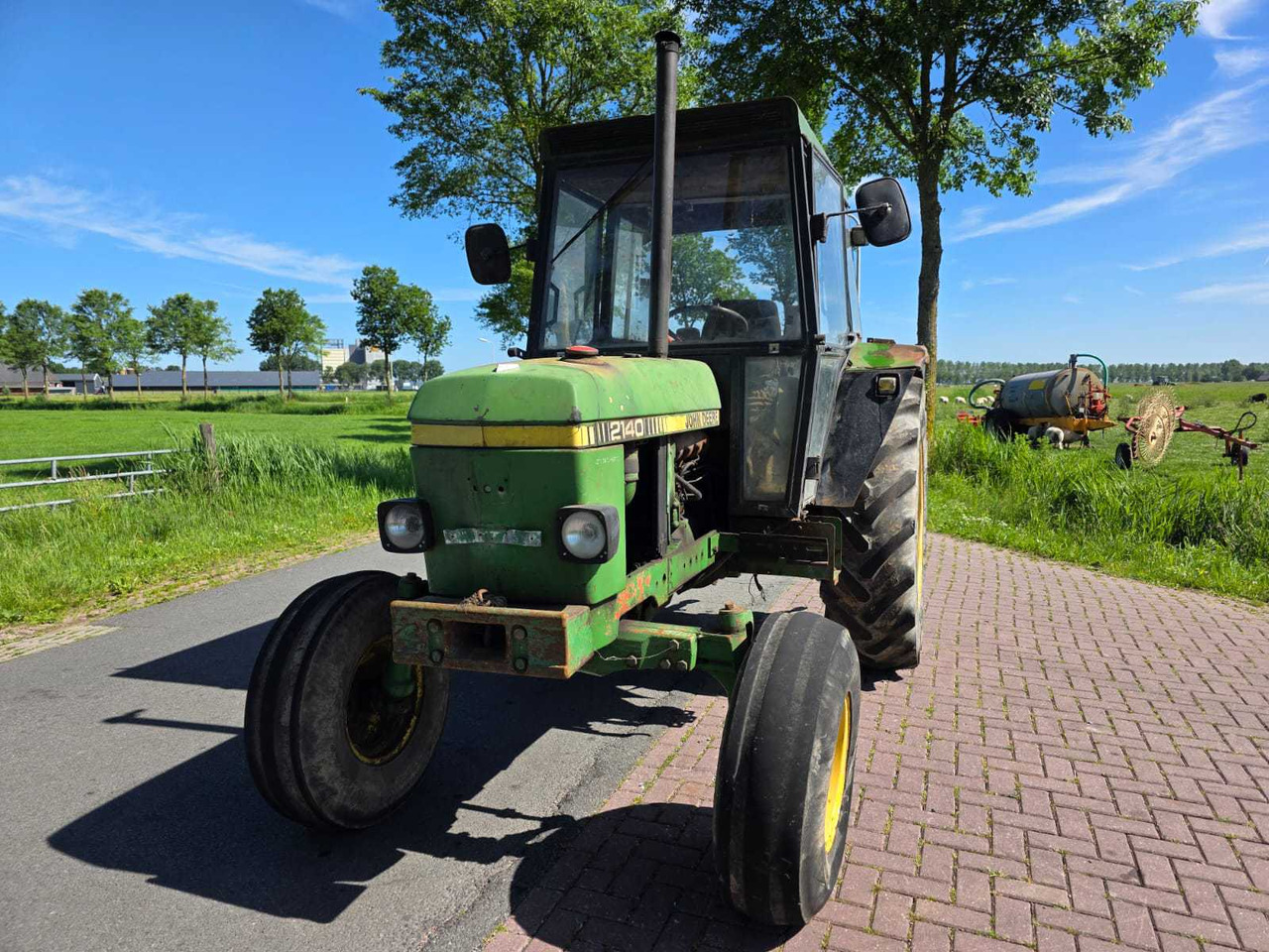 John deere 2140 - Traktor: bilde 2 John deere 2140 - Traktor: bilde 2