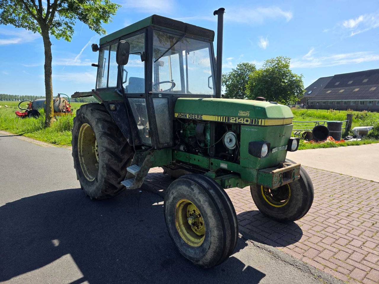 John deere 2140 - Traktor: bilde 4 John deere 2140 - Traktor: bilde 4