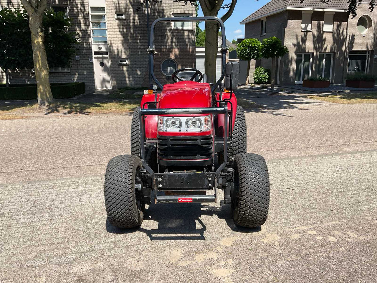 Knegt DF 304 G2 - Minitraktor: bilde 2 Knegt DF 304 G2 - Minitraktor: bilde 2