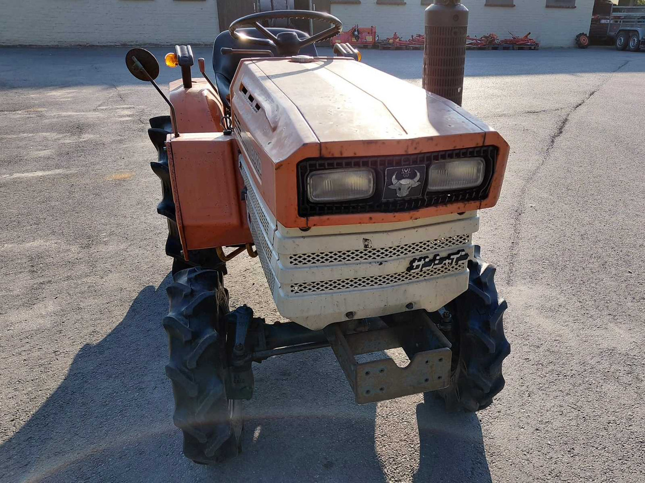 Kubota B1400 - Minitraktor: bilde 2 Kubota B1400 - Minitraktor: bilde 2