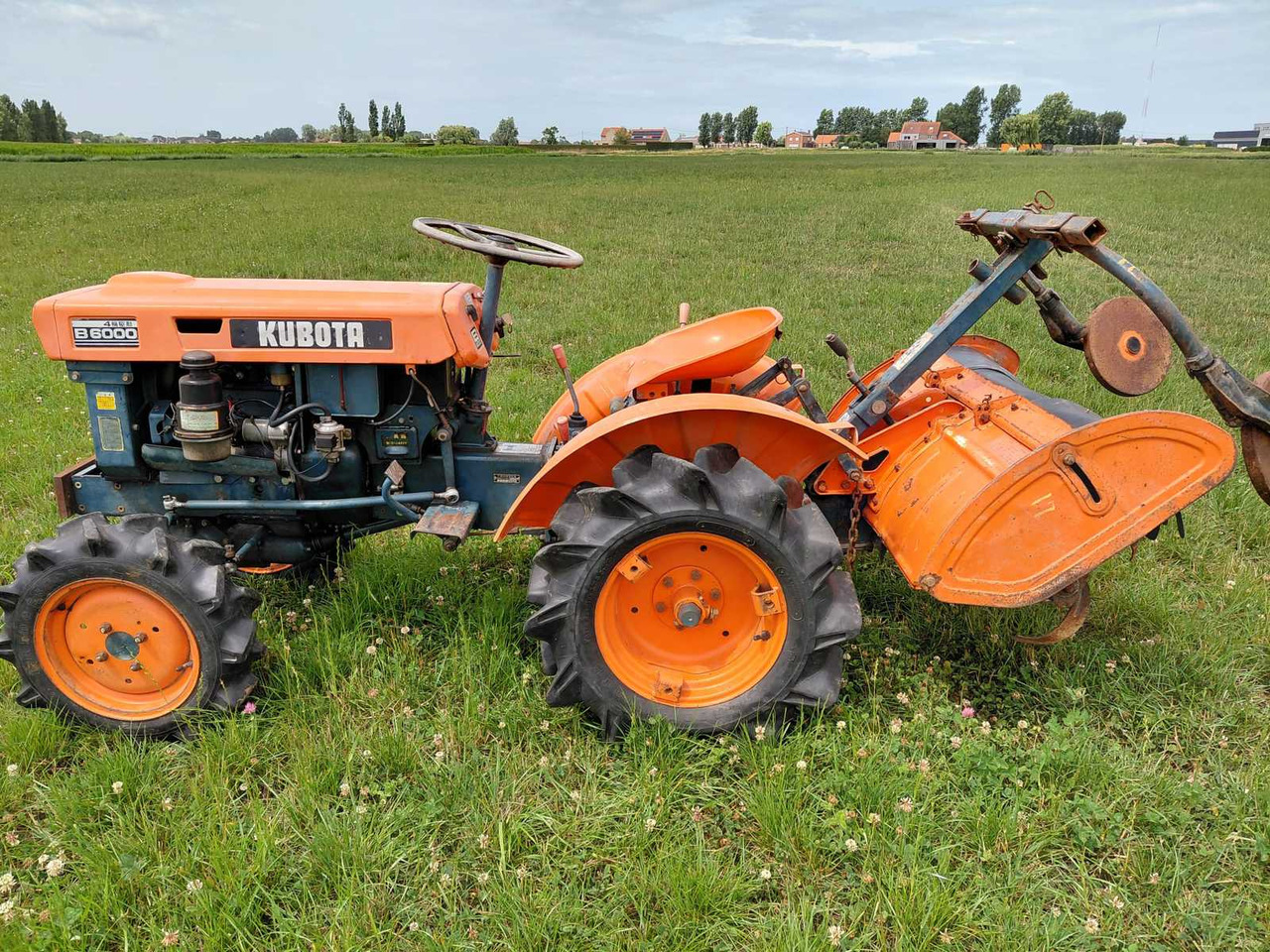 Kubota B6000 - Minitraktor: bilde 1 Kubota B6000 - Minitraktor: bilde 1