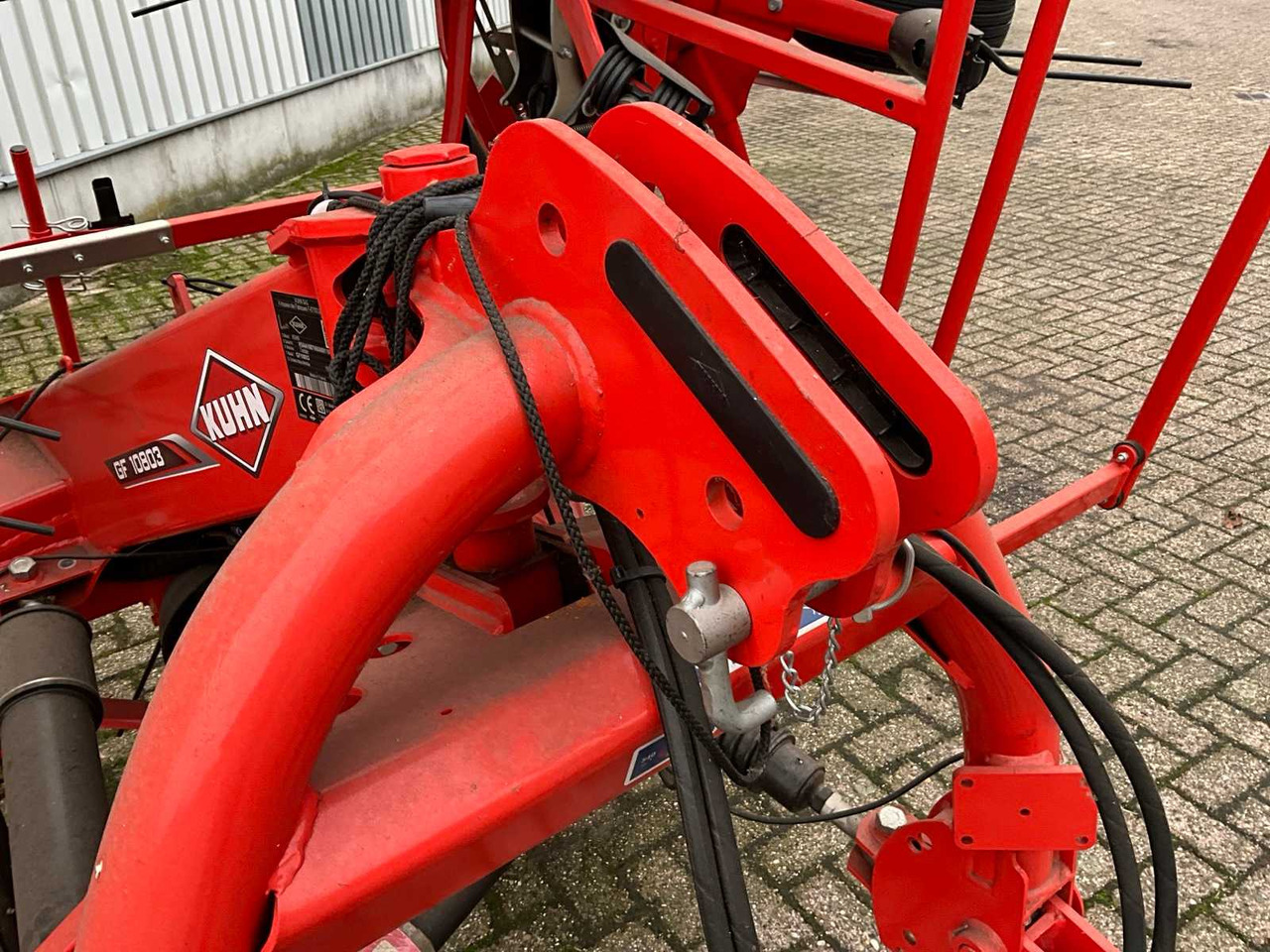 Kuhn GF10803 - Grasutstyr: bilde 4 Kuhn GF10803 - Grasutstyr: bilde 4