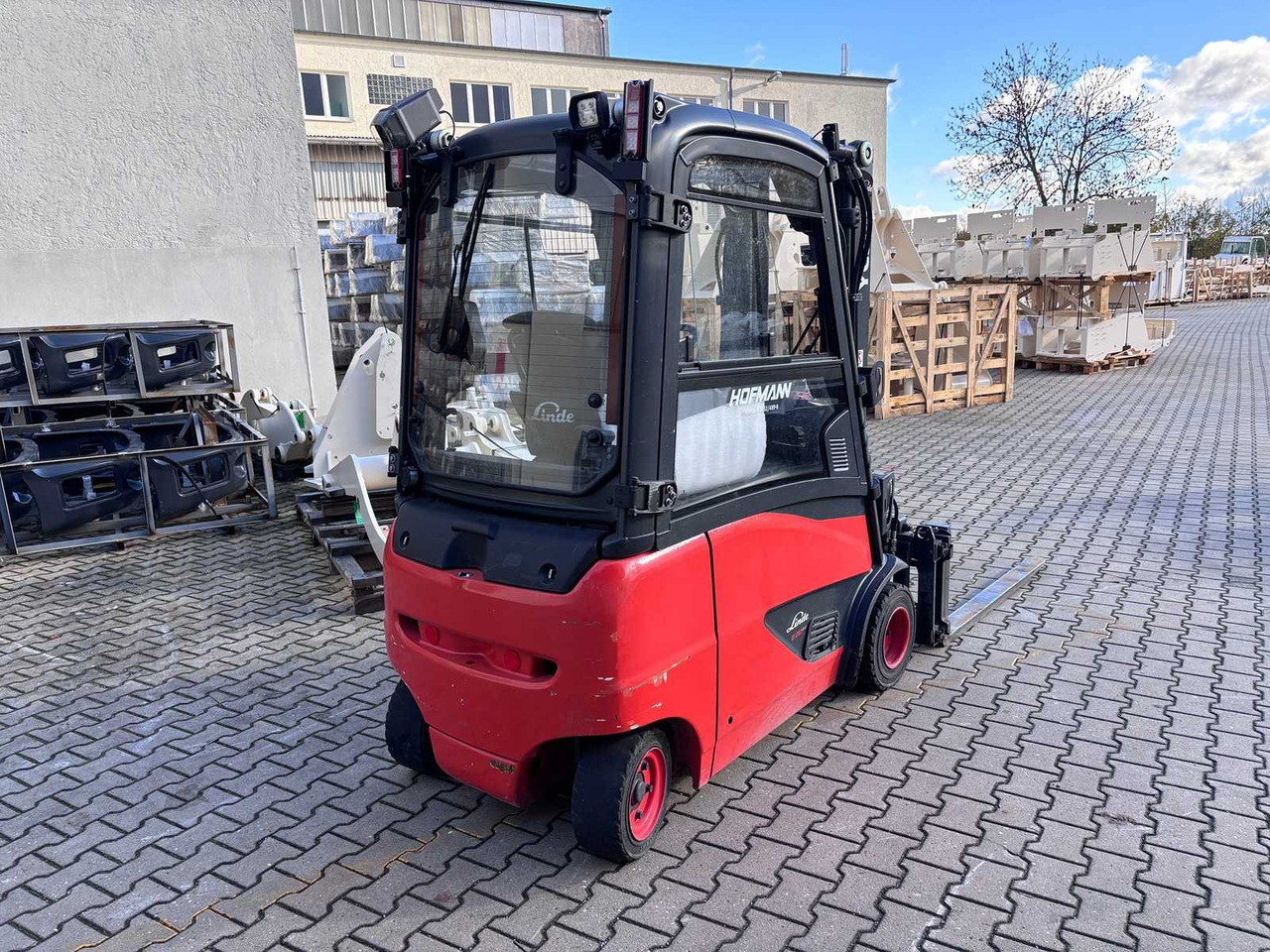 LINDE - E20PH-SERIES-386 - 2022 - ELECTRIC FORKLIFT TRUCKS - Gaffeltruck: bilde 2 LINDE - E20PH-SERIES-386 - 2022 - ELECTRIC FORKLIFT TRUCKS - Gaffeltruck: bilde 2
