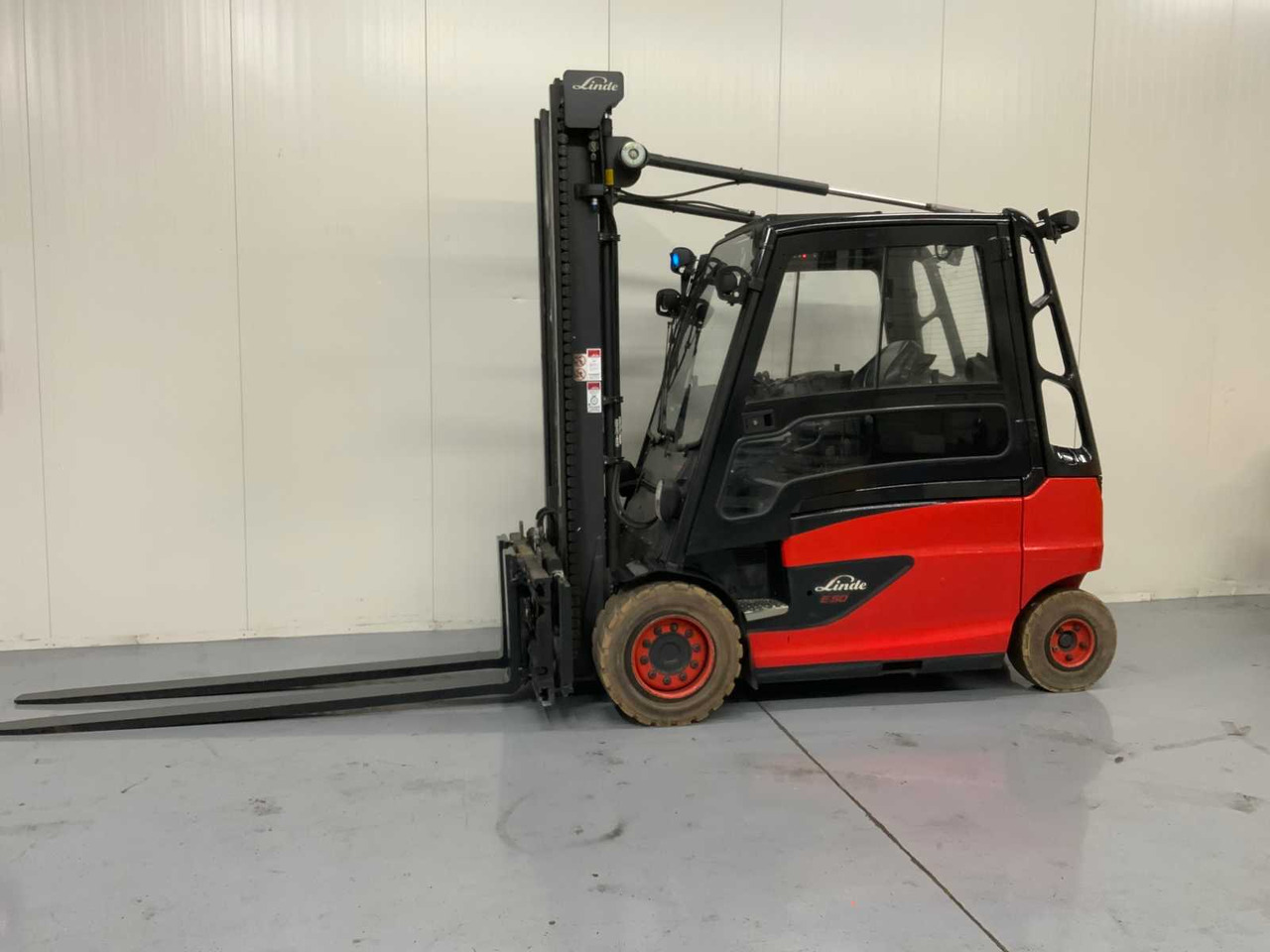 LINDE E50 - 4.1M DUPLEX, FORK POSITIONER, SIDE-SHIFT, LONG FORKS - FORKLIFT - Gaffeltruck: bilde 2 LINDE E50 - 4.1M DUPLEX, FORK POSITIONER, SIDE-SHIFT, LONG FORKS - FORKLIFT - Gaffeltruck: bilde 2