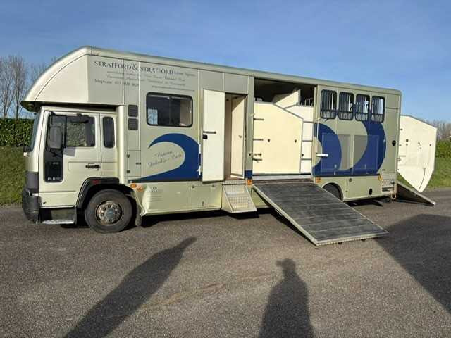 1993 VOLVO FL 612 TRUCK HORSE TRAILER - Lastebil: bilde 1 1993 VOLVO FL 612 TRUCK HORSE TRAILER - Lastebil: bilde 1