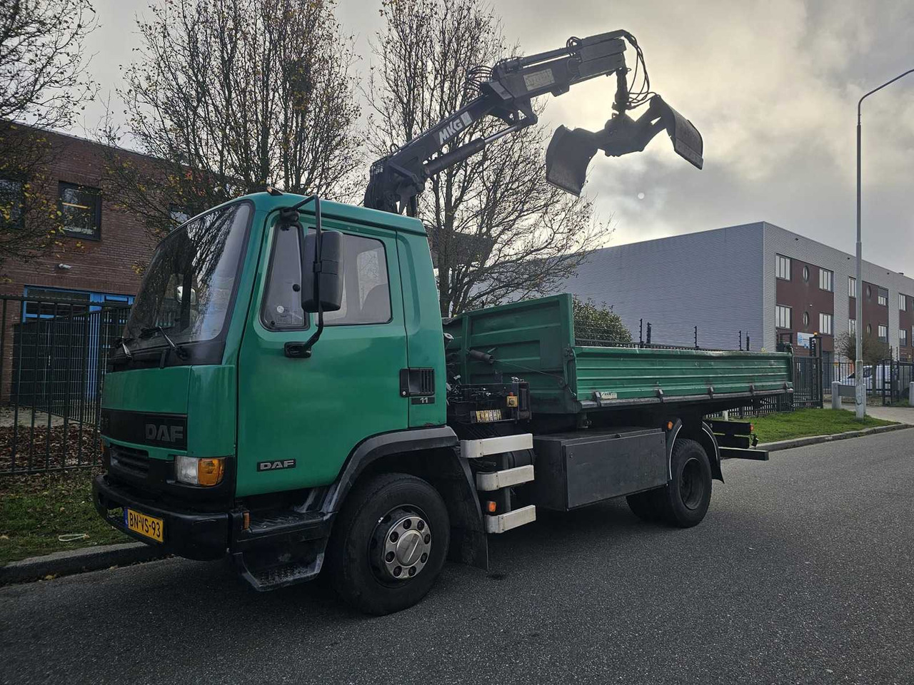 DAF - AE45/150 TI - MET MKG LOADER CRANE WITH ROTARY SQUEEZER AND TIPPER - FIRST OWNER - 131699KM - MOT 8-2026 - Lastebil: bilde 3 DAF - AE45/150 TI - MET MKG LOADER CRANE WITH ROTARY SQUEEZER AND TIPPER - FIRST OWNER - 131699KM - MOT 8-2026 - Lastebil: bilde 3