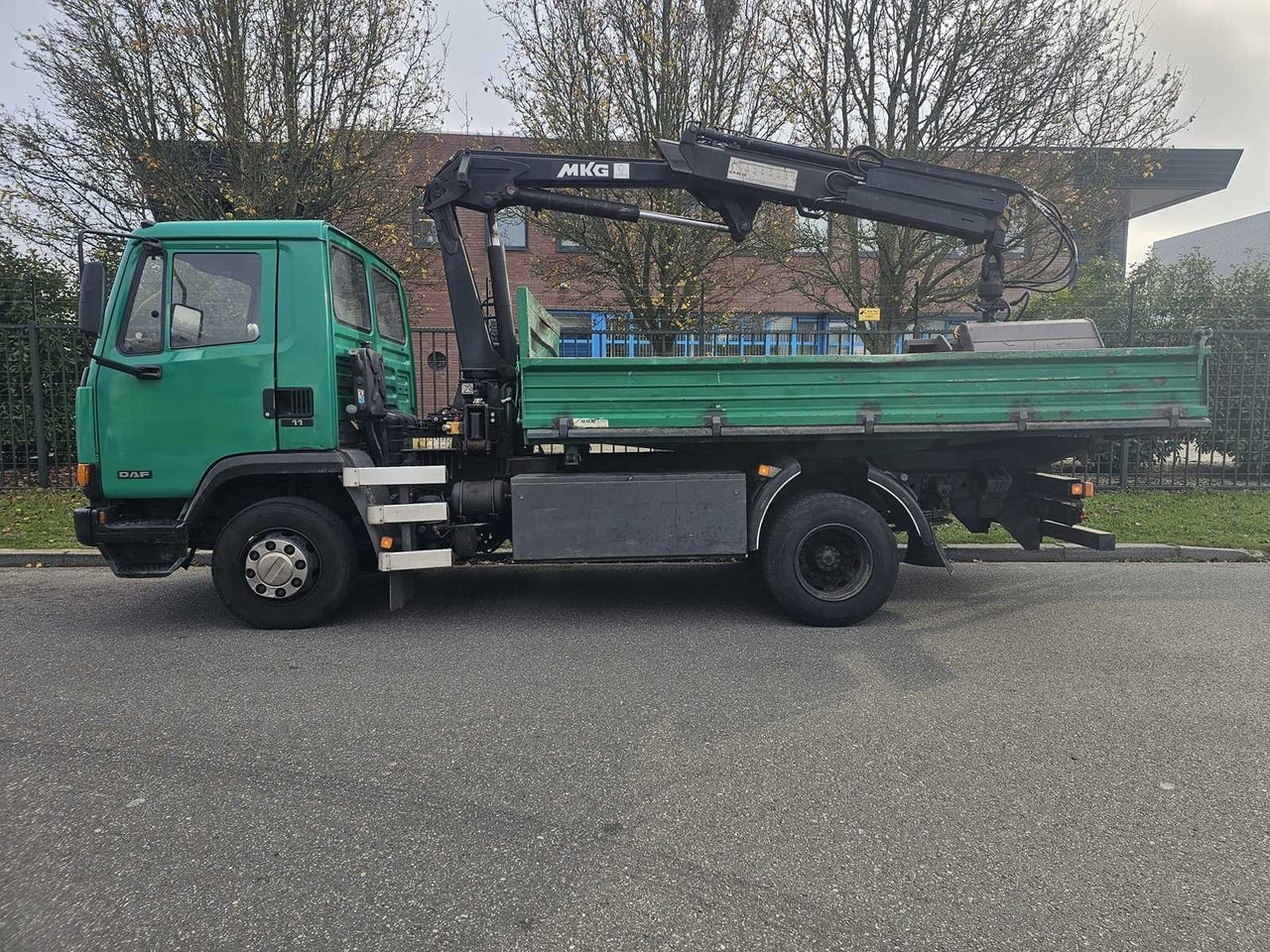 DAF - AE45/150 TI - MET MKG LOADER CRANE WITH ROTARY SQUEEZER AND TIPPER - FIRST OWNER - 131699KM - MOT 8-2026 - Lastebil: bilde 2 DAF - AE45/150 TI - MET MKG LOADER CRANE WITH ROTARY SQUEEZER AND TIPPER - FIRST OWNER - 131699KM - MOT 8-2026 - Lastebil: bilde 2