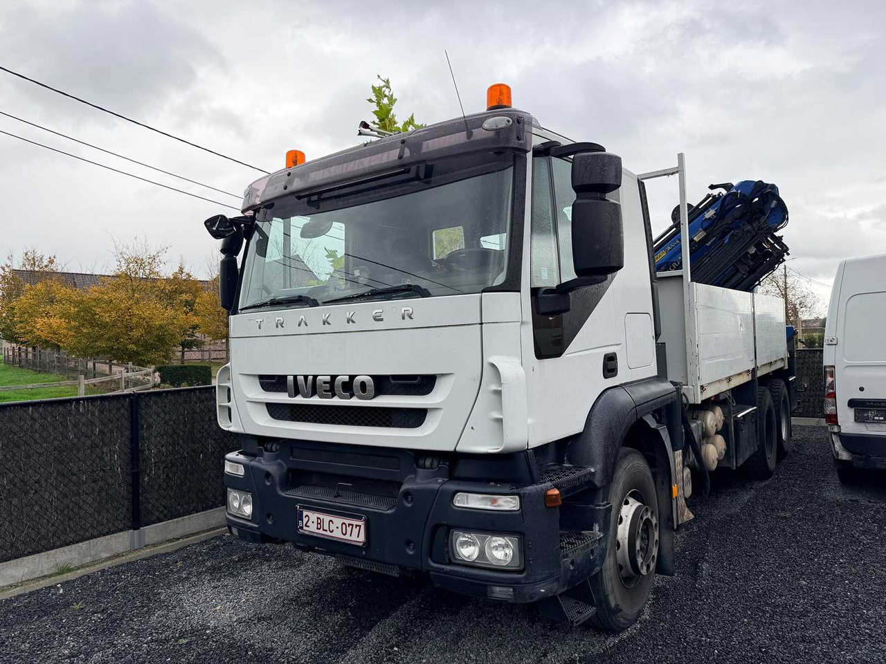 IVECO - TRACTOR - TRUCK - 2009 WITH PALLFINGER CRANE - Lastebil: bilde 1 IVECO - TRACTOR - TRUCK - 2009 WITH PALLFINGER CRANE - Lastebil: bilde 1