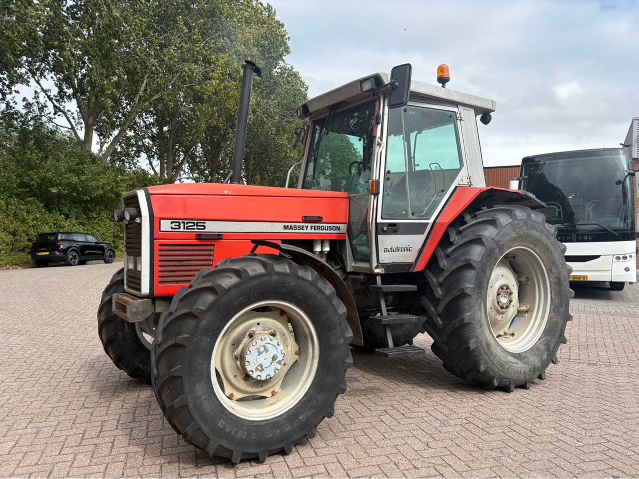 Massey Ferguson 3125 - Traktor: bilde 2 Massey Ferguson 3125 - Traktor: bilde 2