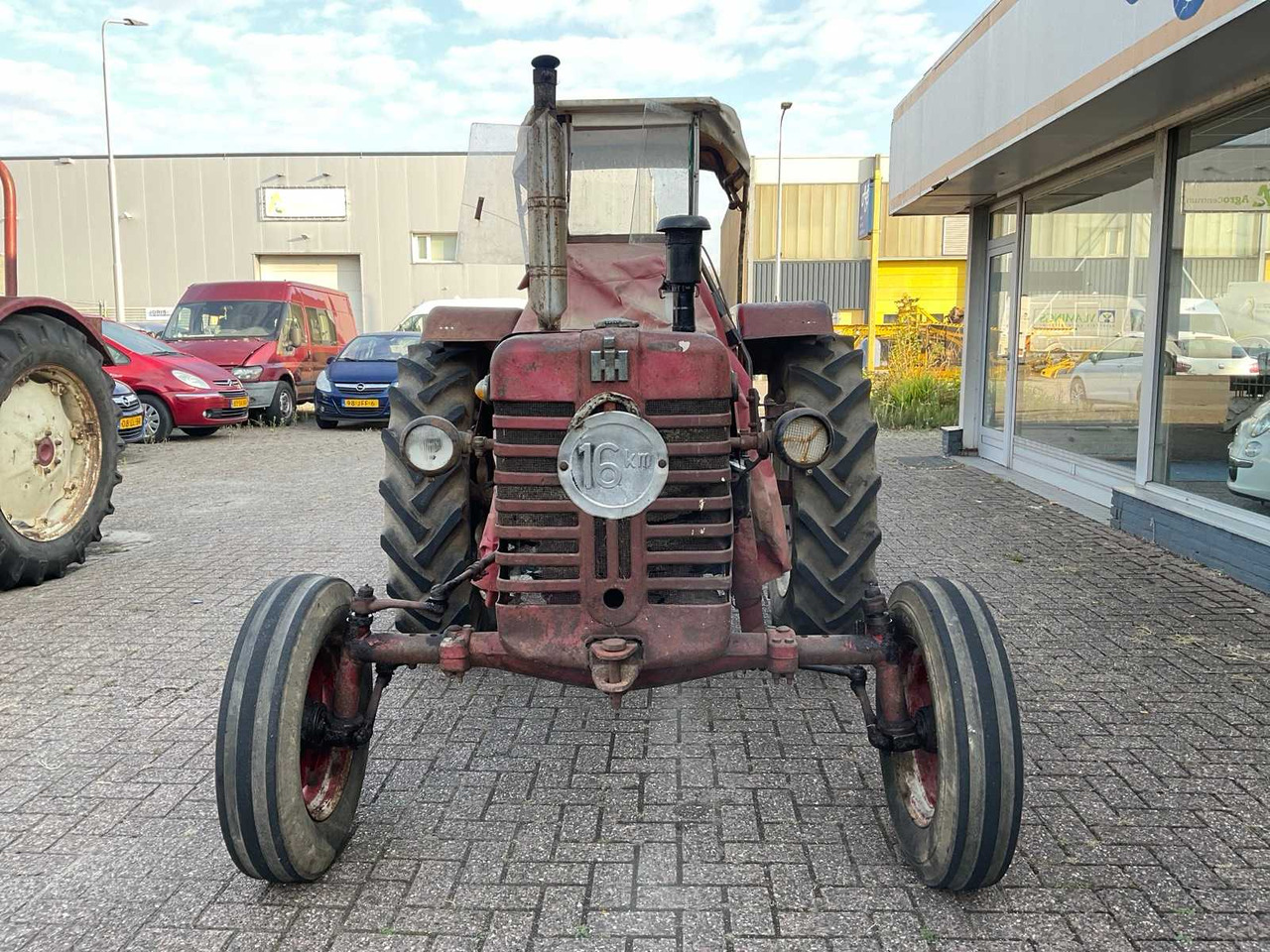 Mc Cormick D432 - Traktor: bilde 3 Mc Cormick D432 - Traktor: bilde 3