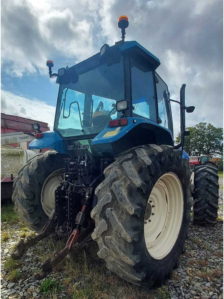 NEW HOLLAND - 2000 - TM150 - 4WD AGRICULTURAL TRACTOR - Traktor: bilde 3 NEW HOLLAND - 2000 - TM150 - 4WD AGRICULTURAL TRACTOR - Traktor: bilde 3