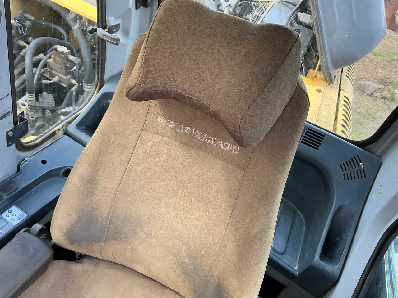 NEW HOLLAND KOBELCO NEW HOLLAND KOBELCO - E 215B - TRACKED EXCAVATOR - 2007 - Beltegraver: bilde 5 NEW HOLLAND KOBELCO NEW HOLLAND KOBELCO - E 215B - TRACKED EXCAVATOR - 2007 - Beltegraver: bilde 5