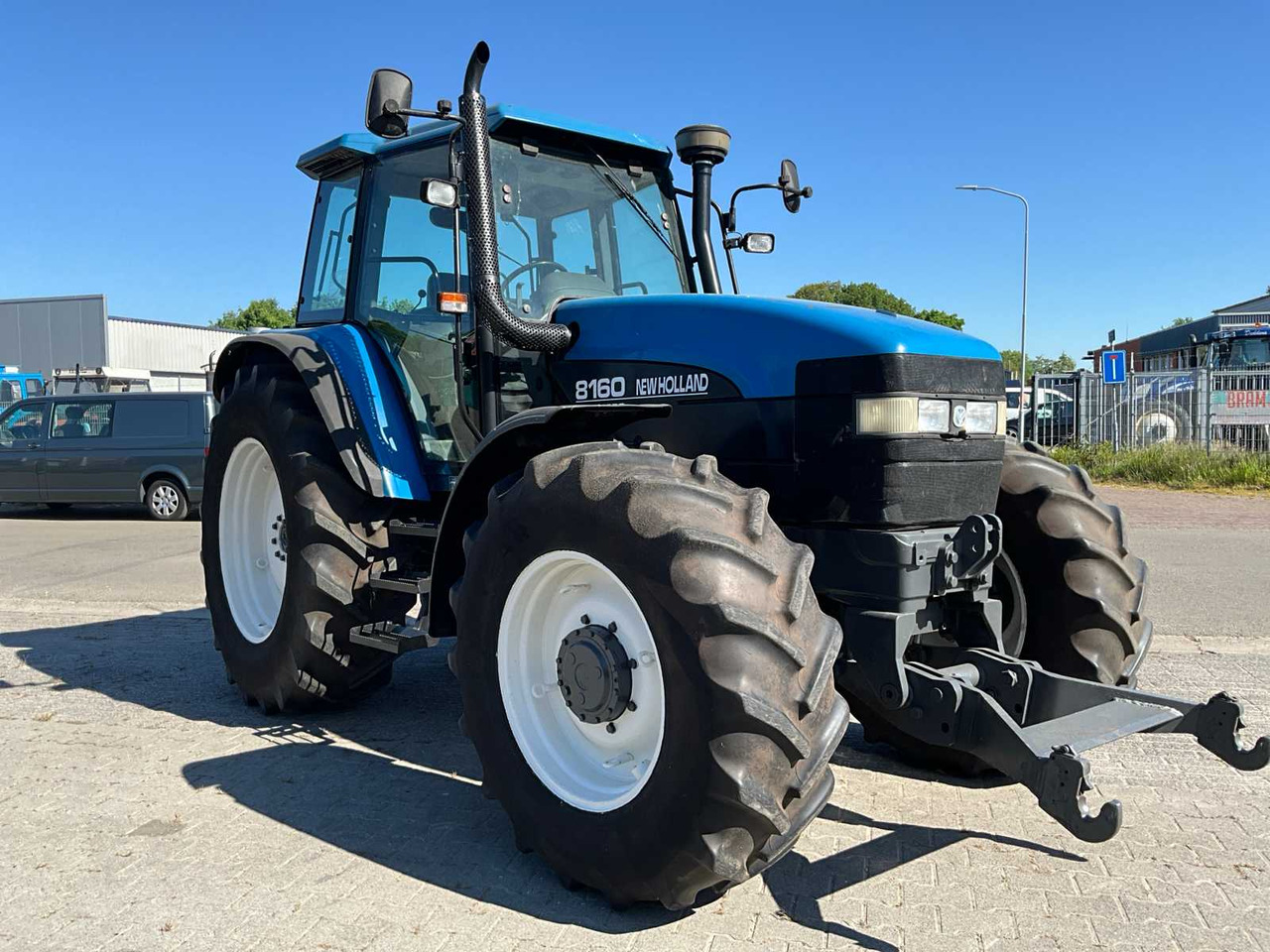 New Holland 8160 - Traktor: bilde 4 New Holland 8160 - Traktor: bilde 4