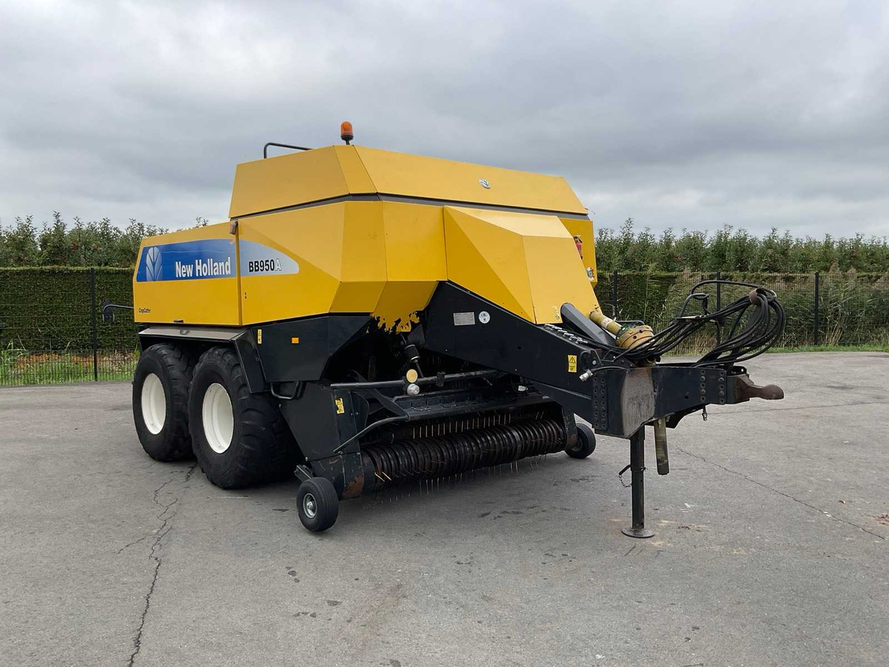 New Holland BB 960 R - Firkantpresse: bilde 1 New Holland BB 960 R - Firkantpresse: bilde 1