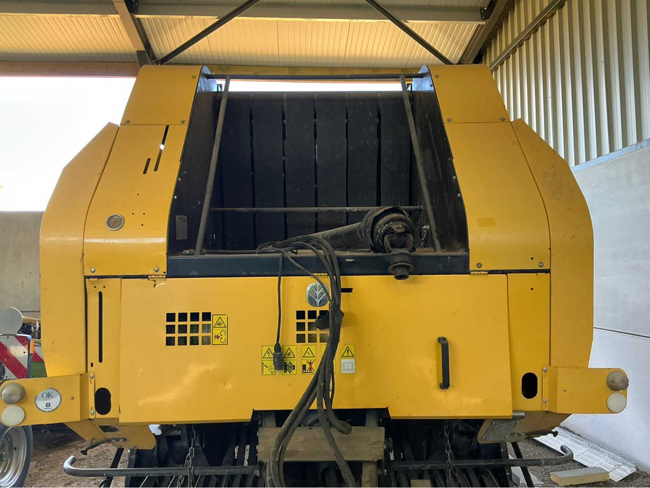 Rundballepresse New Holland BR7070: bilde 6