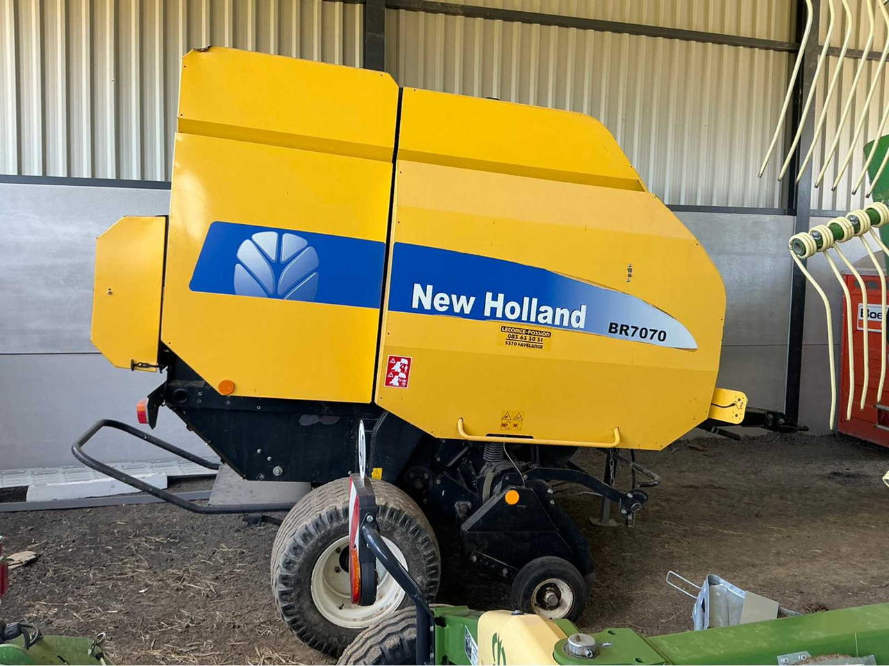 New Holland BR7070 - Rundballepresse: bilde 4 New Holland BR7070 - Rundballepresse: bilde 4