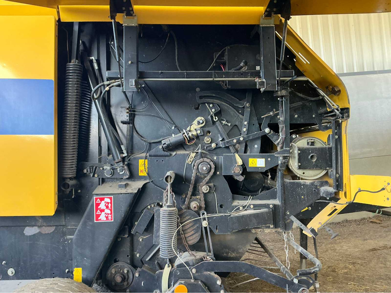 Rundballepresse New Holland BR7070: bilde 20
