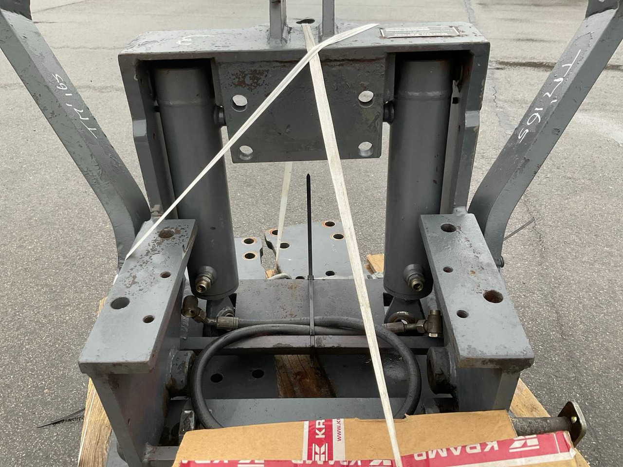 New Holland M/60/TM serie Folger F38TM - Frontlaster for traktor: bilde 5 New Holland M/60/TM serie Folger F38TM - Frontlaster for traktor: bilde 5