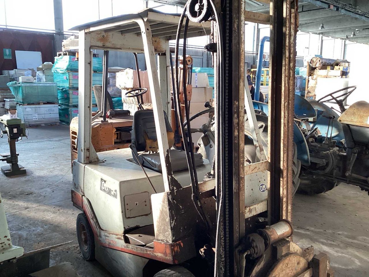 OM FORKLIFT - Gaffeltruck: bilde 1 OM FORKLIFT - Gaffeltruck: bilde 1