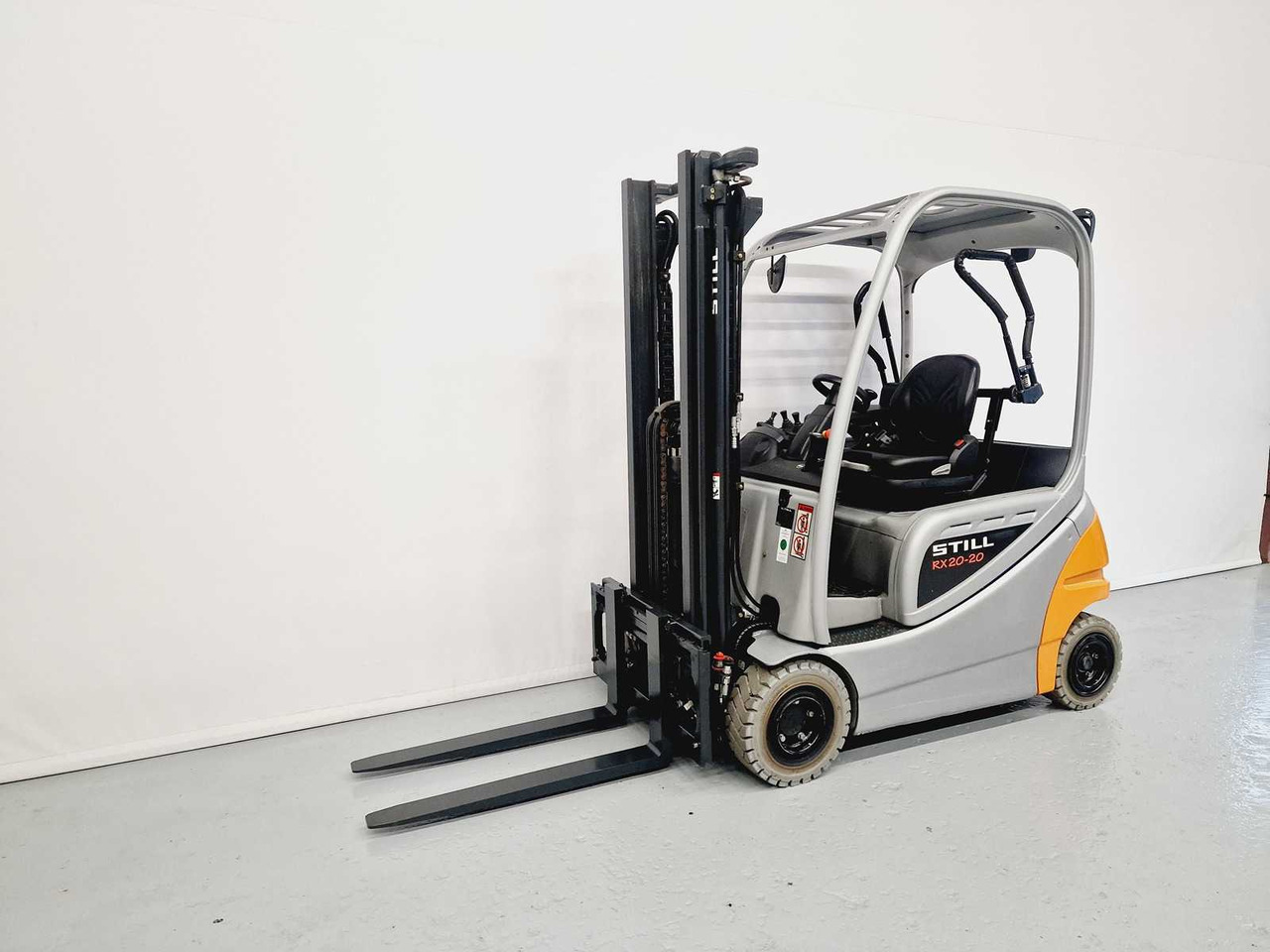 STILL - 2015 - RX20-20 - FORKLIFT - FREE-LIFT - SIDE-SHIFT, 4TH FUNCTION - Gaffeltruck: bilde 1 STILL - 2015 - RX20-20 - FORKLIFT - FREE-LIFT - SIDE-SHIFT, 4TH FUNCTION - Gaffeltruck: bilde 1