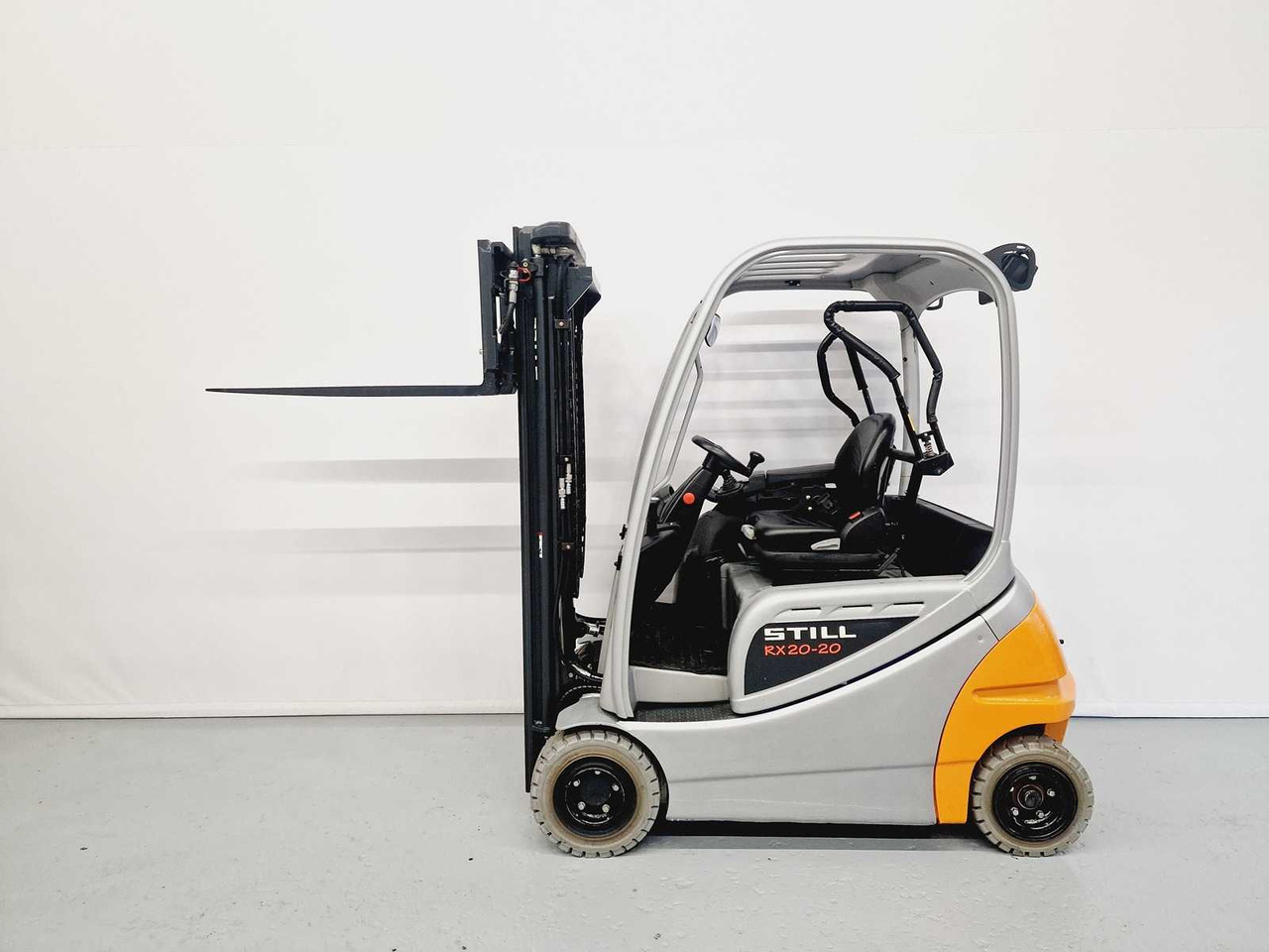 STILL - 2015 - RX20-20 - FORKLIFT - FREE-LIFT - SIDE-SHIFT, 4TH FUNCTION - Gaffeltruck: bilde 4 STILL - 2015 - RX20-20 - FORKLIFT - FREE-LIFT - SIDE-SHIFT, 4TH FUNCTION - Gaffeltruck: bilde 4