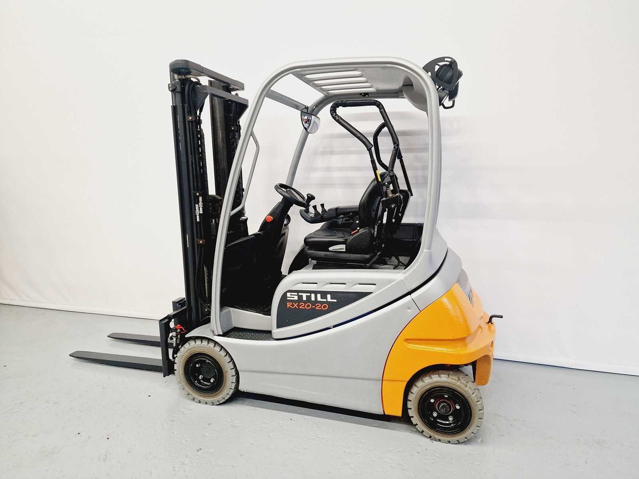 STILL - 2015 - RX20-20 - FORKLIFT - FREE-LIFT - SIDE-SHIFT, 4TH FUNCTION - Gaffeltruck: bilde 3 STILL - 2015 - RX20-20 - FORKLIFT - FREE-LIFT - SIDE-SHIFT, 4TH FUNCTION - Gaffeltruck: bilde 3