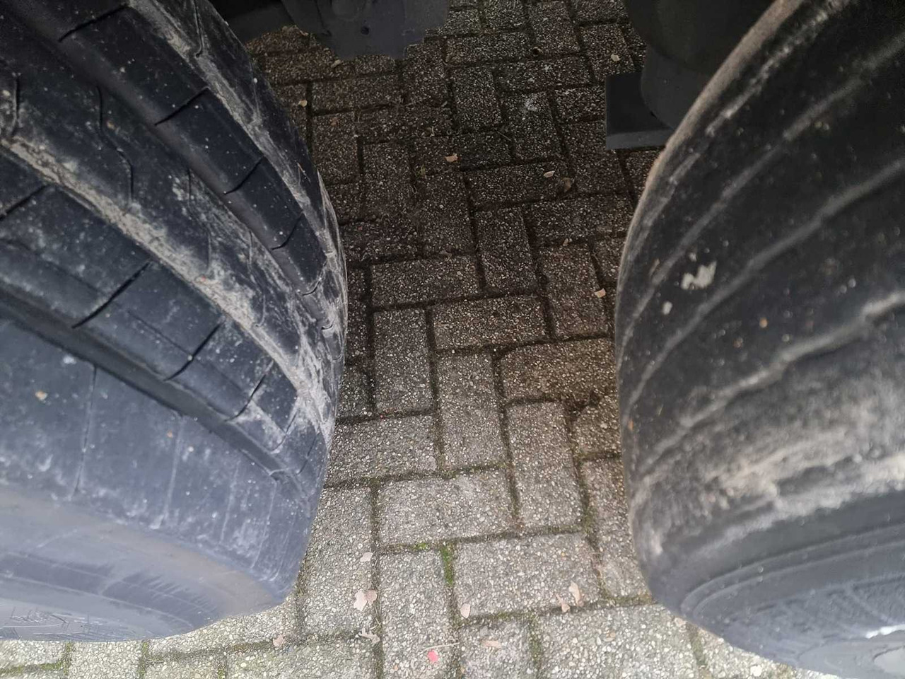 Semitrailer 2015 SCHMITZ CARGOBULL SCB*S3B SEMI-TRAILER / REFRIGERATED TRAILER: bilde 18 Semitrailer 2015 SCHMITZ CARGOBULL SCB*S3B SEMI-TRAILER / REFRIGERATED TRAILER: bilde 18